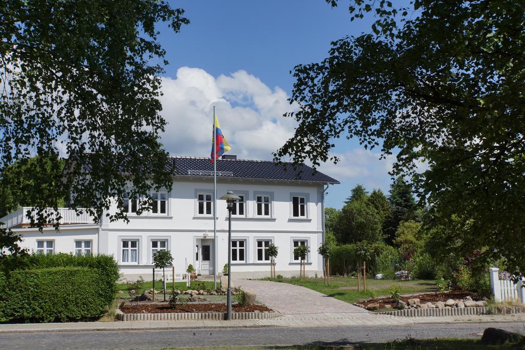 Haus Buddenbrock Auf Ruegen Wiek auf Rügen Buitenkant foto